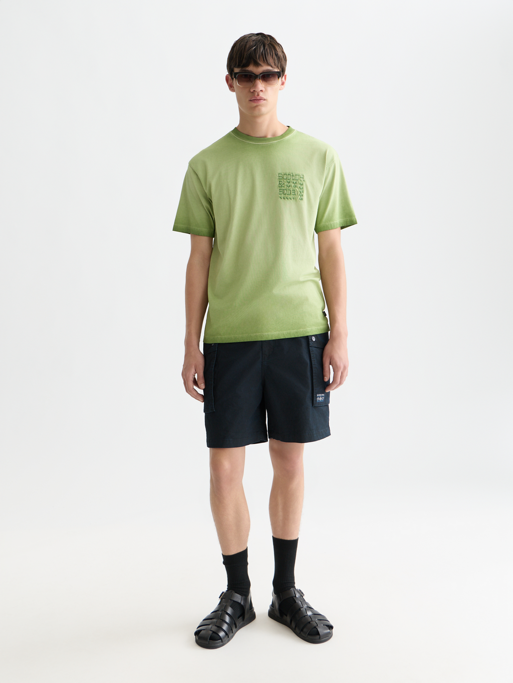 Washed cargo bermuda shorts