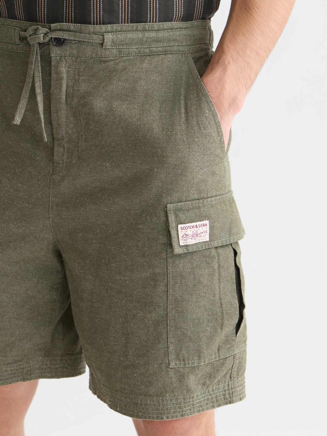 Linen-blend relaxed cargo bermuda shorts