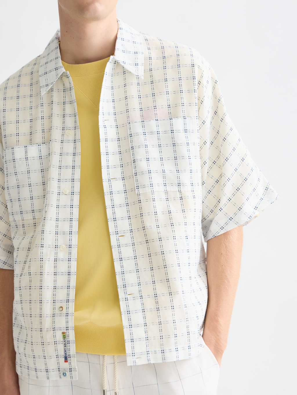 Check loose short sleeve shirt