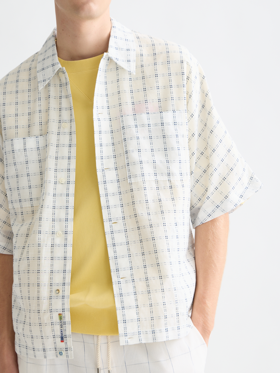 Check loose short sleeve shirt