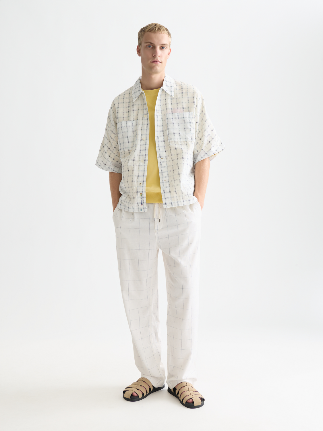 Check loose short sleeve shirt