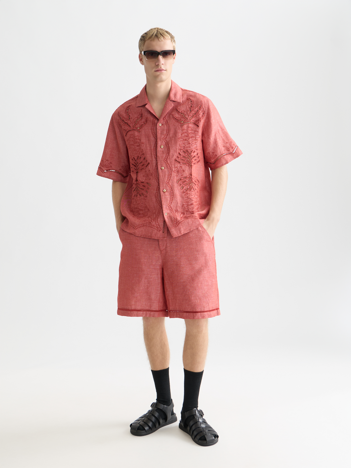 Embroidered short sleeve shirt