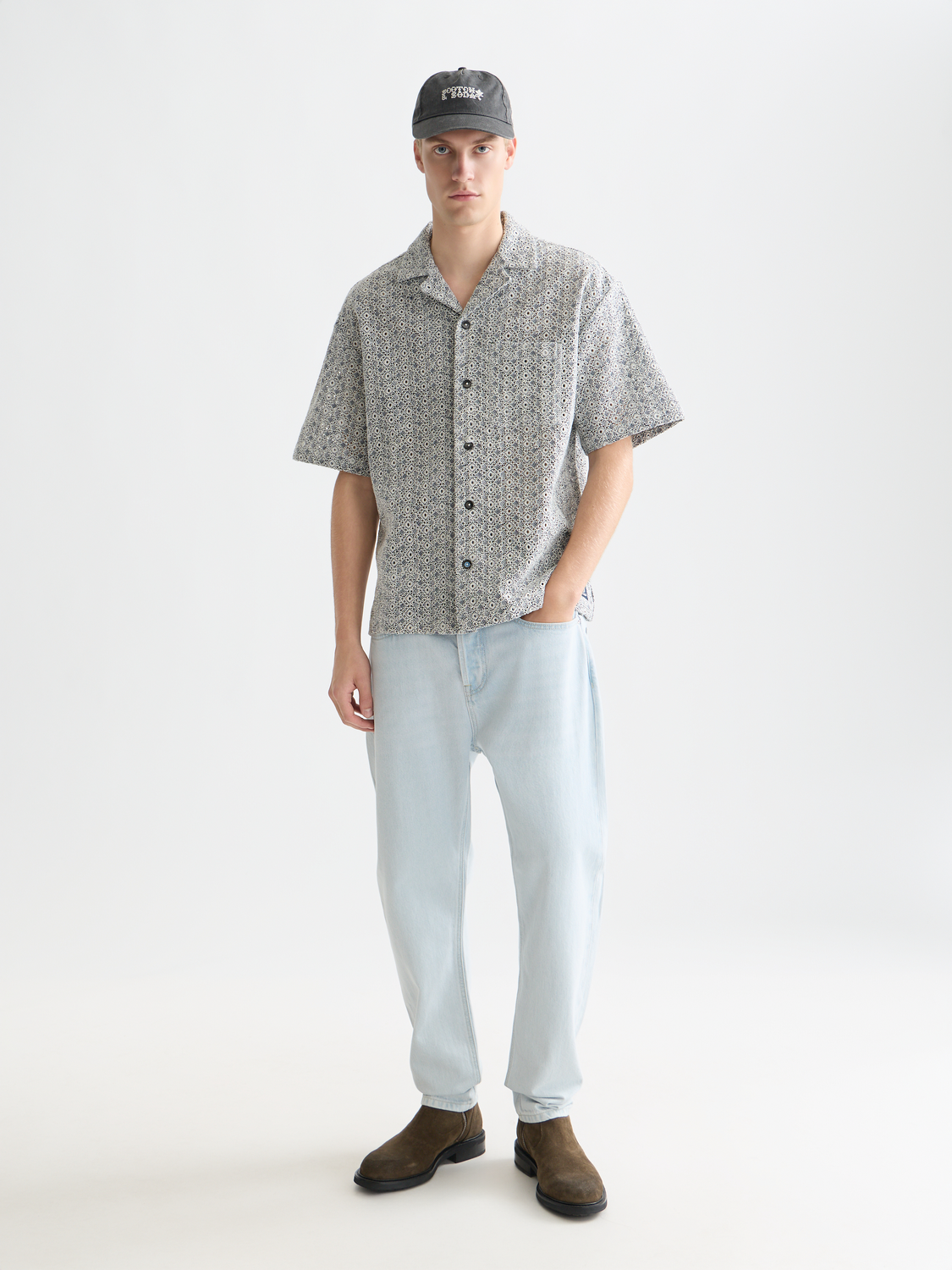 Embroidered relaxed short sleeve shirt