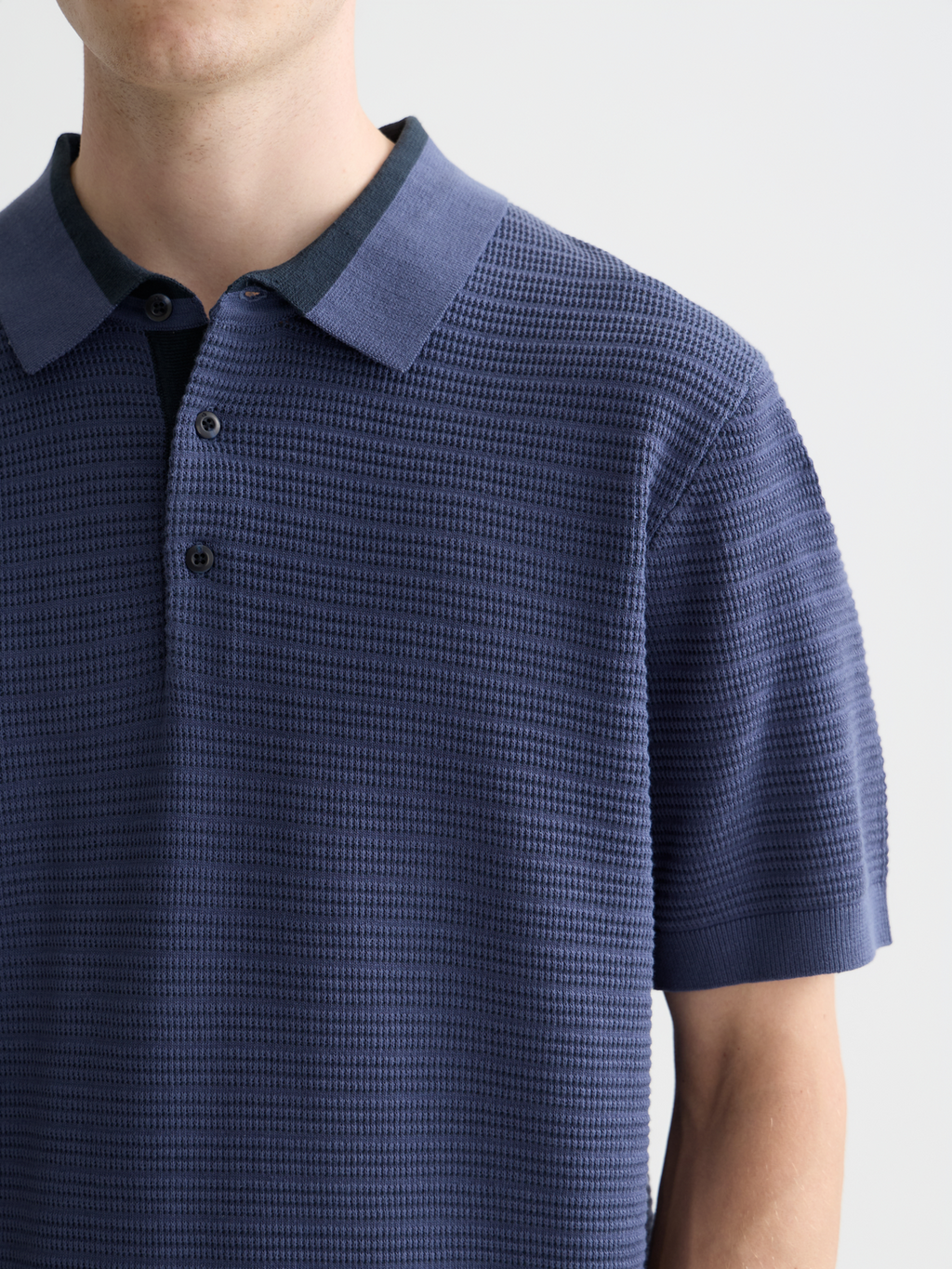 Structured knitted polo