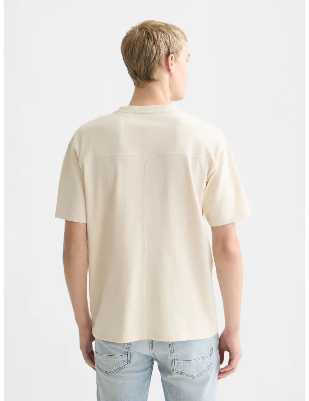 Slubyarn Chest Pocket Artwork Relaxed Fit T-shirt back view showing fit and finish by Scotch & Soda