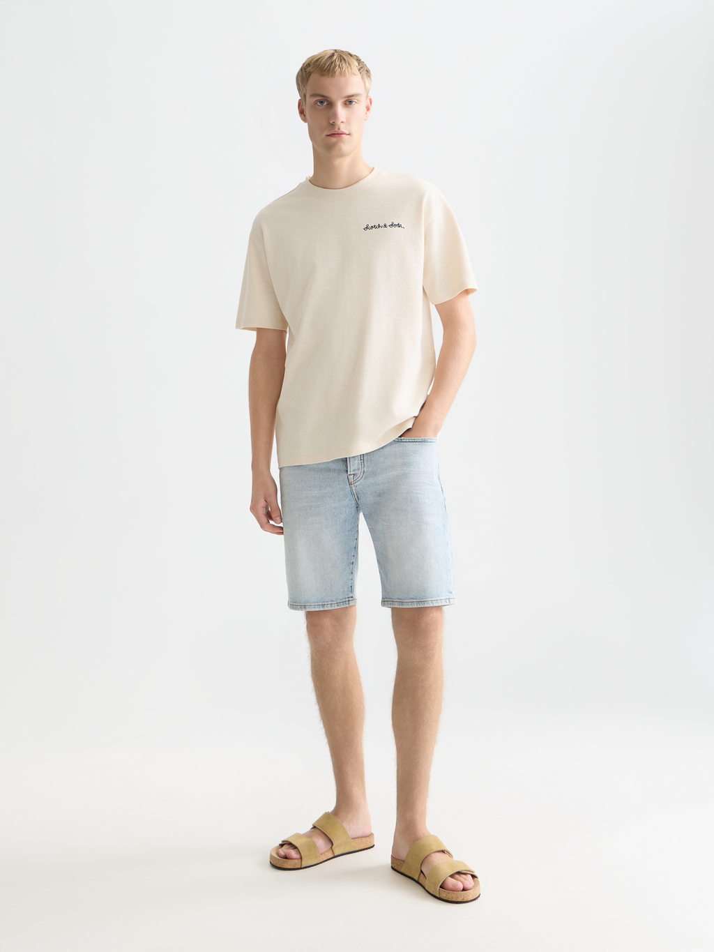 Pocket artwork relaxed T-shirt