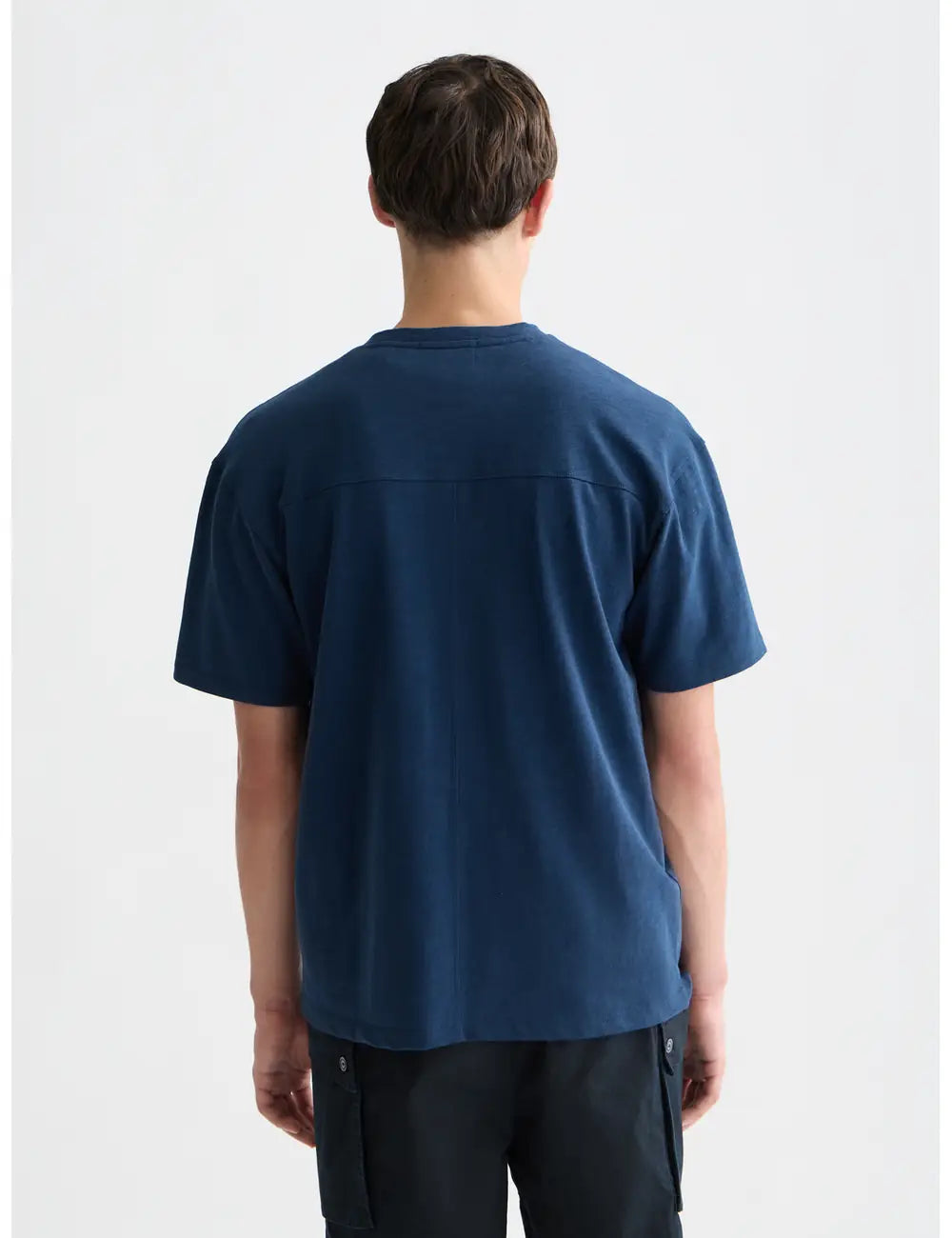Slubyarn Chest Pocket Artwork Relaxed Fit T-shirt back view showing fit and finish by Scotch & Soda