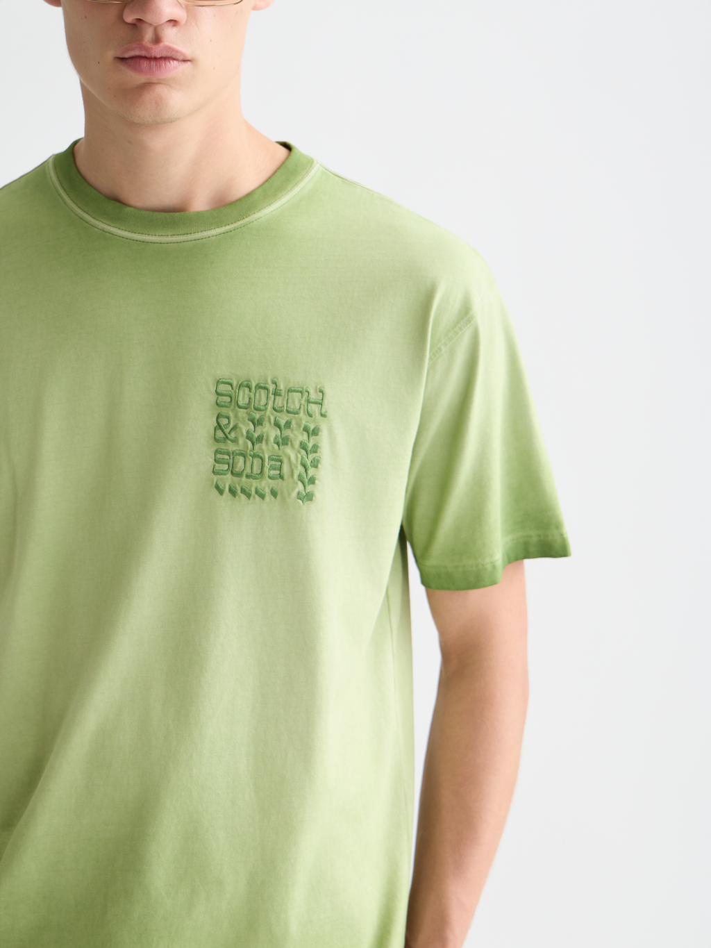 Embroidered artwork relaxed T-shirt