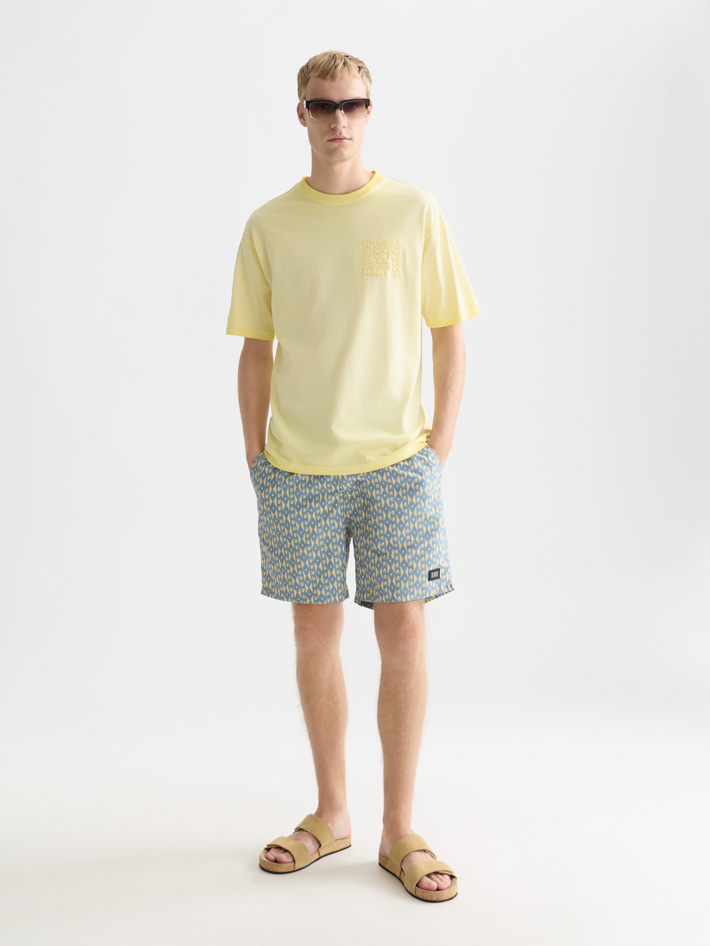 Embroidered artwork relaxed T-shirt