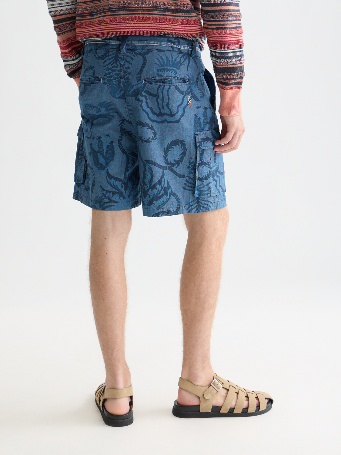 printed chambray cargo shorts