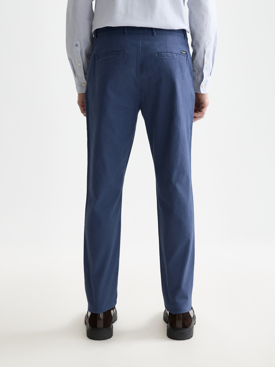 Seasonal Essentials Stuart chino