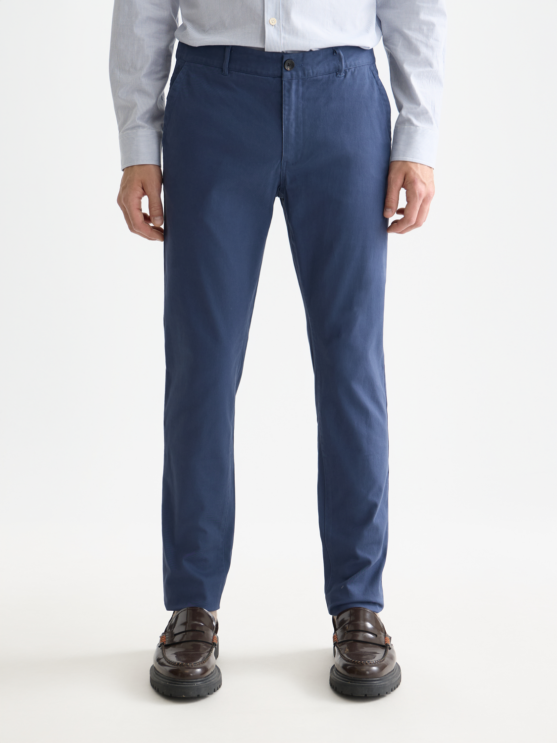 Seasonal Essentials Mott chino