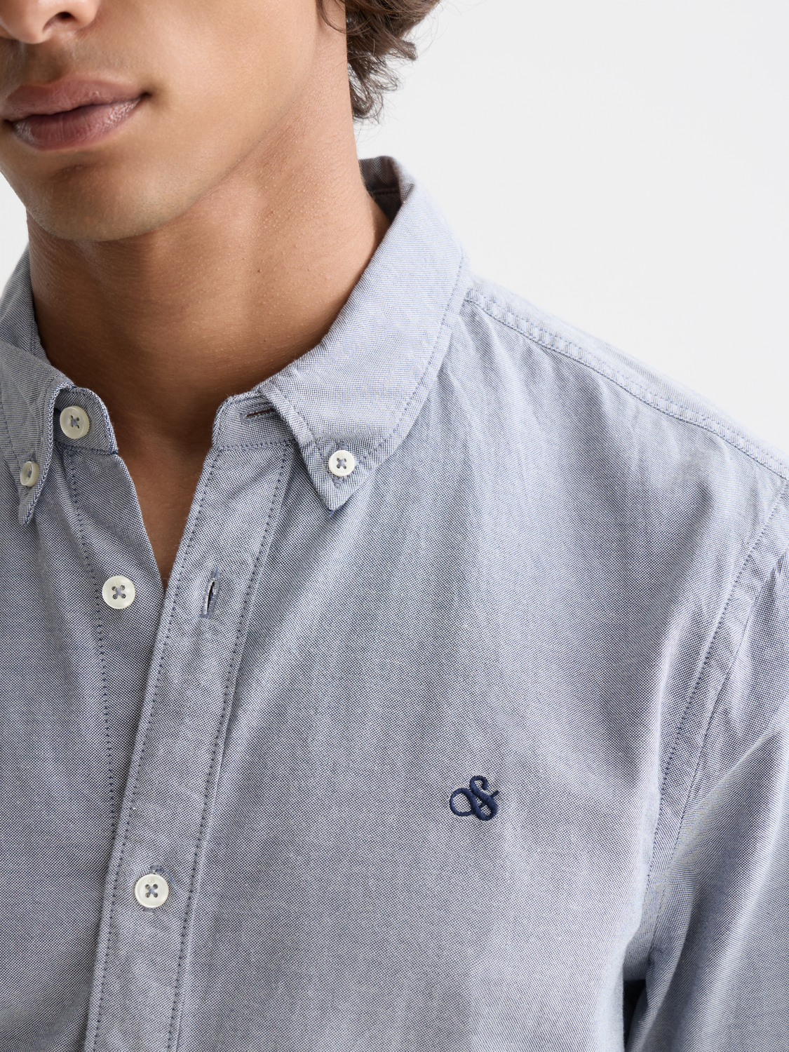 Seasonal Essentials solid oxford shirt