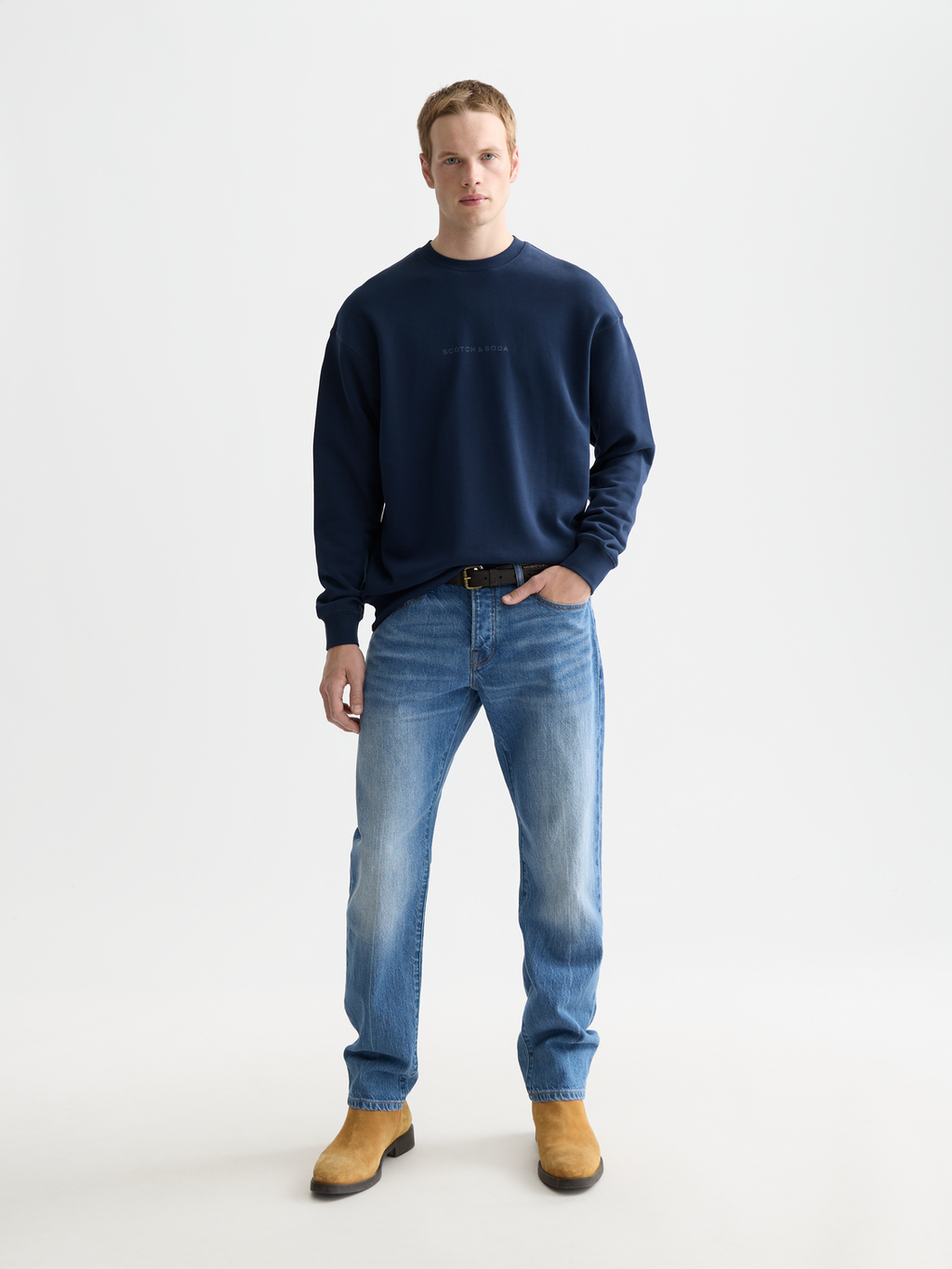 Seasonal Essentials logo relaxed sweatshirt
