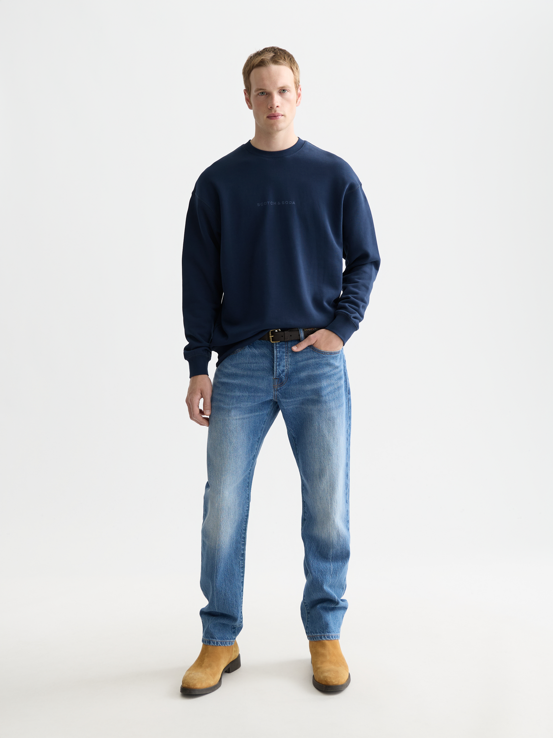Seasonal Essentials logo relaxed sweatshirt
