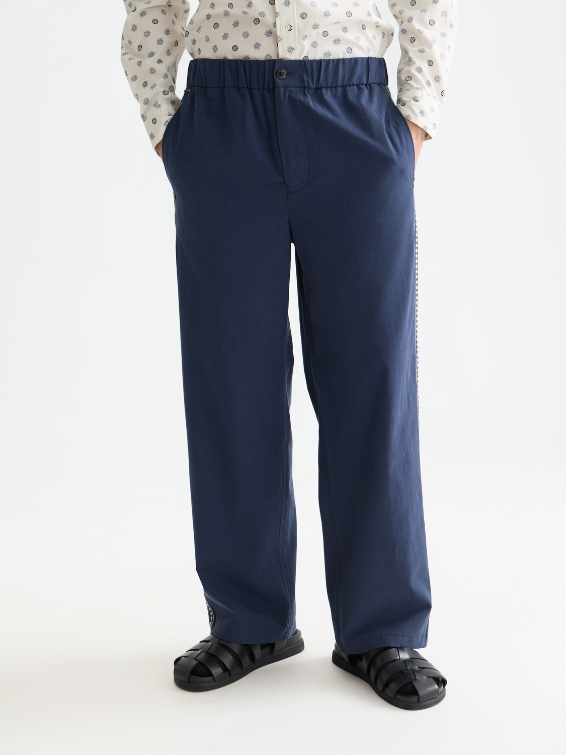 Otis embroidered relaxed jogger