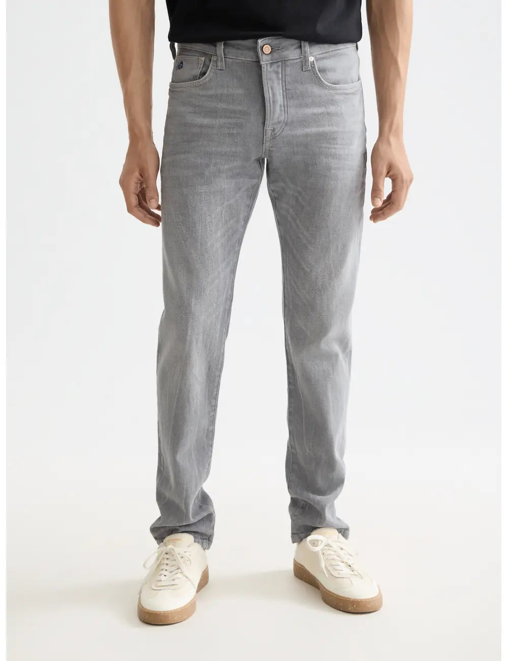 Ralston Slim Jeans close-up on model showing fit and detail by Scotch & Soda