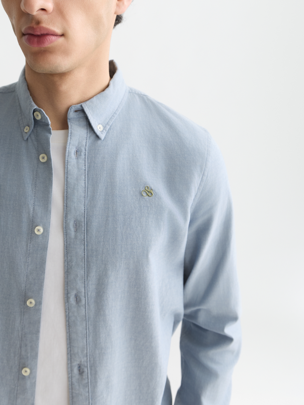 Seasonal Essentials oxford solid shirt
