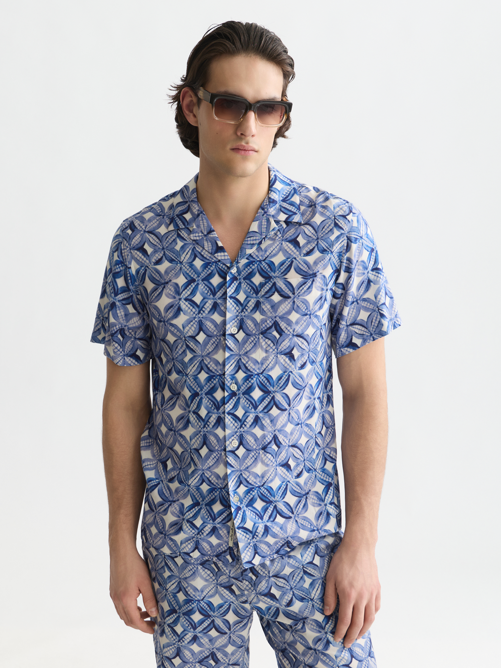 Printed short-sleeved shirt