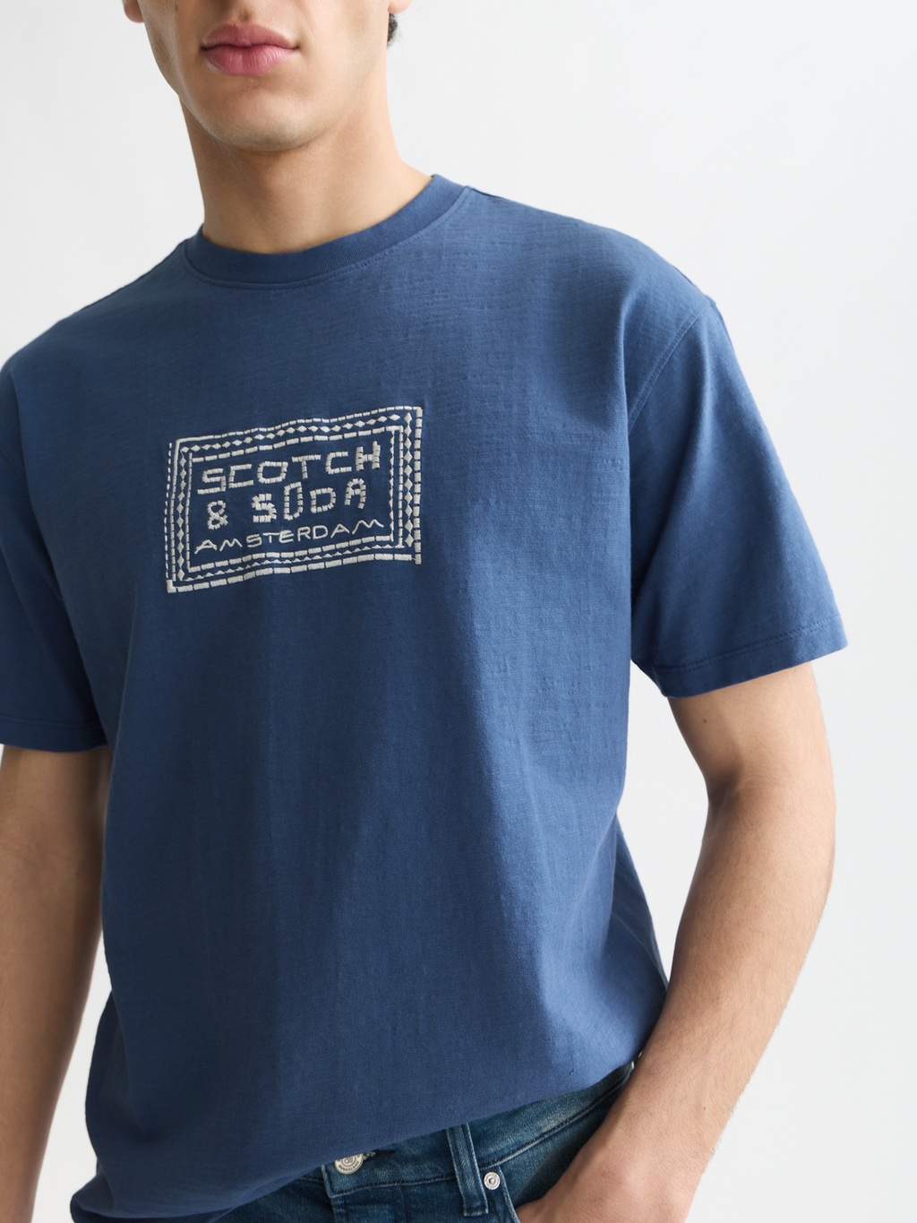 Embroidered artwork relaxed T-shirt