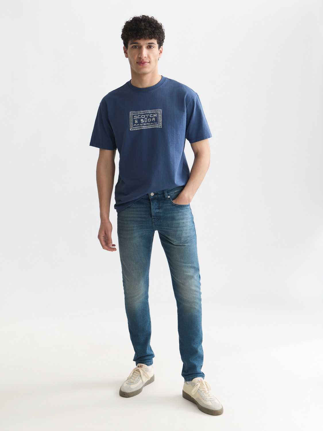 Embroidered artwork relaxed T-shirt