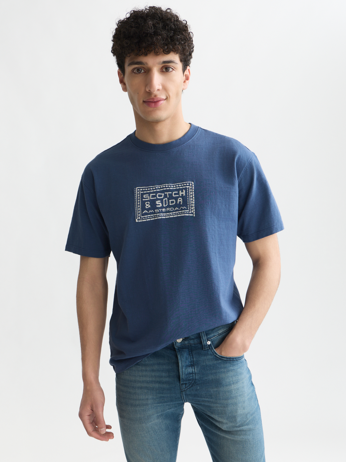 Embroidered artwork relaxed T-shirt