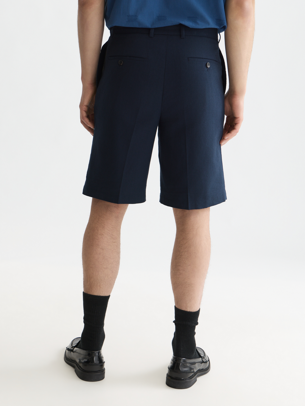 Pleated linen-blend herringbone wide chino shorts