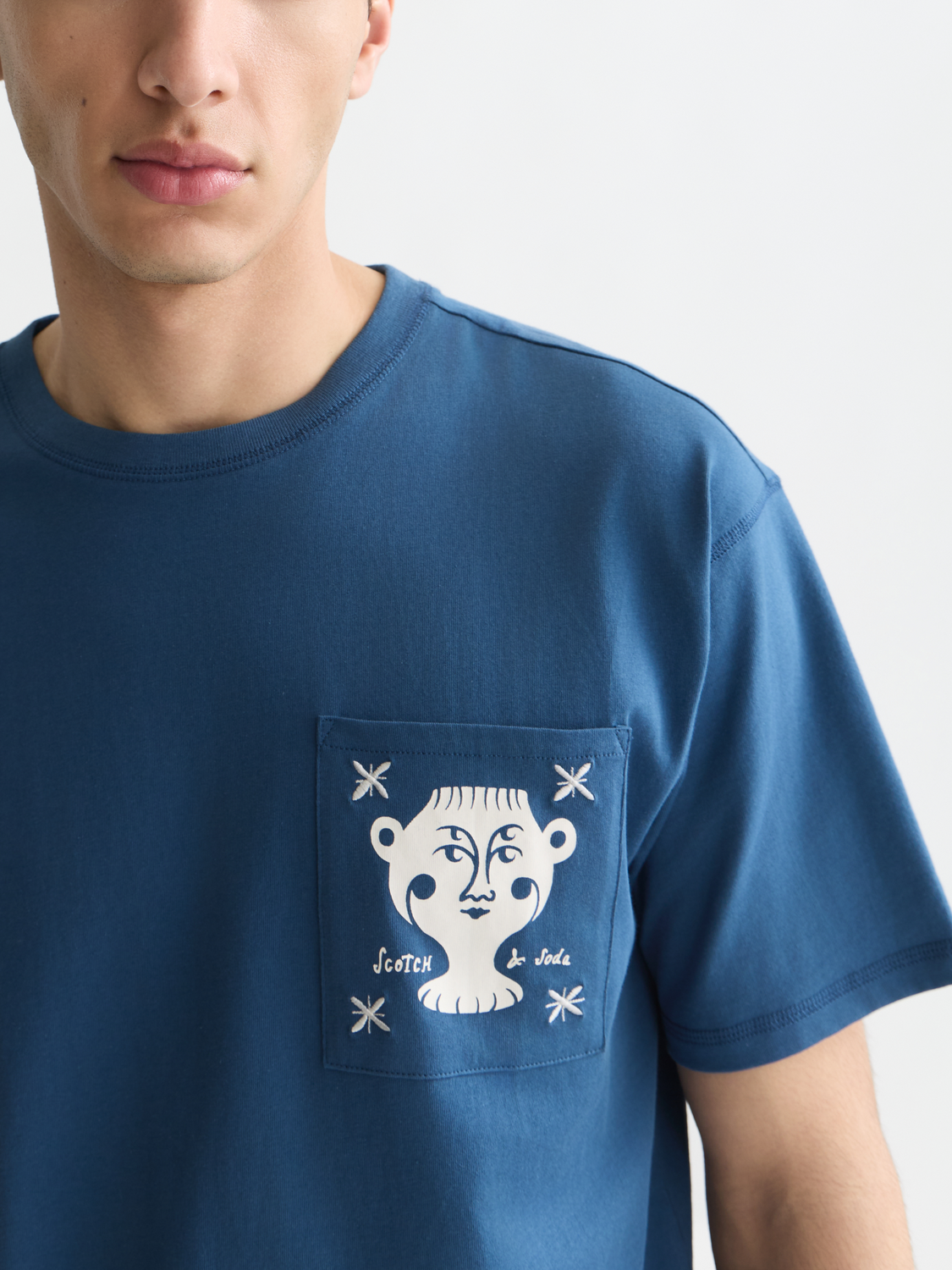 artwork pocket relaxed T-shirt