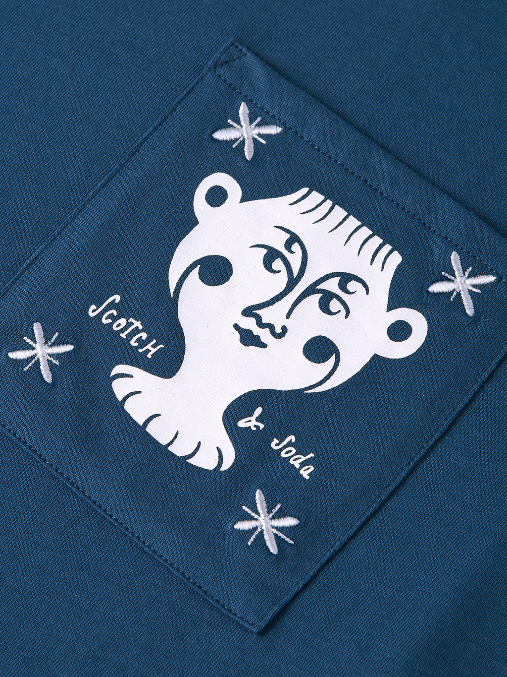 artwork pocket relaxed T-shirt