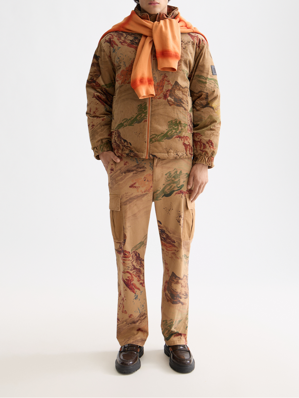 Mountain print corduroy puffer