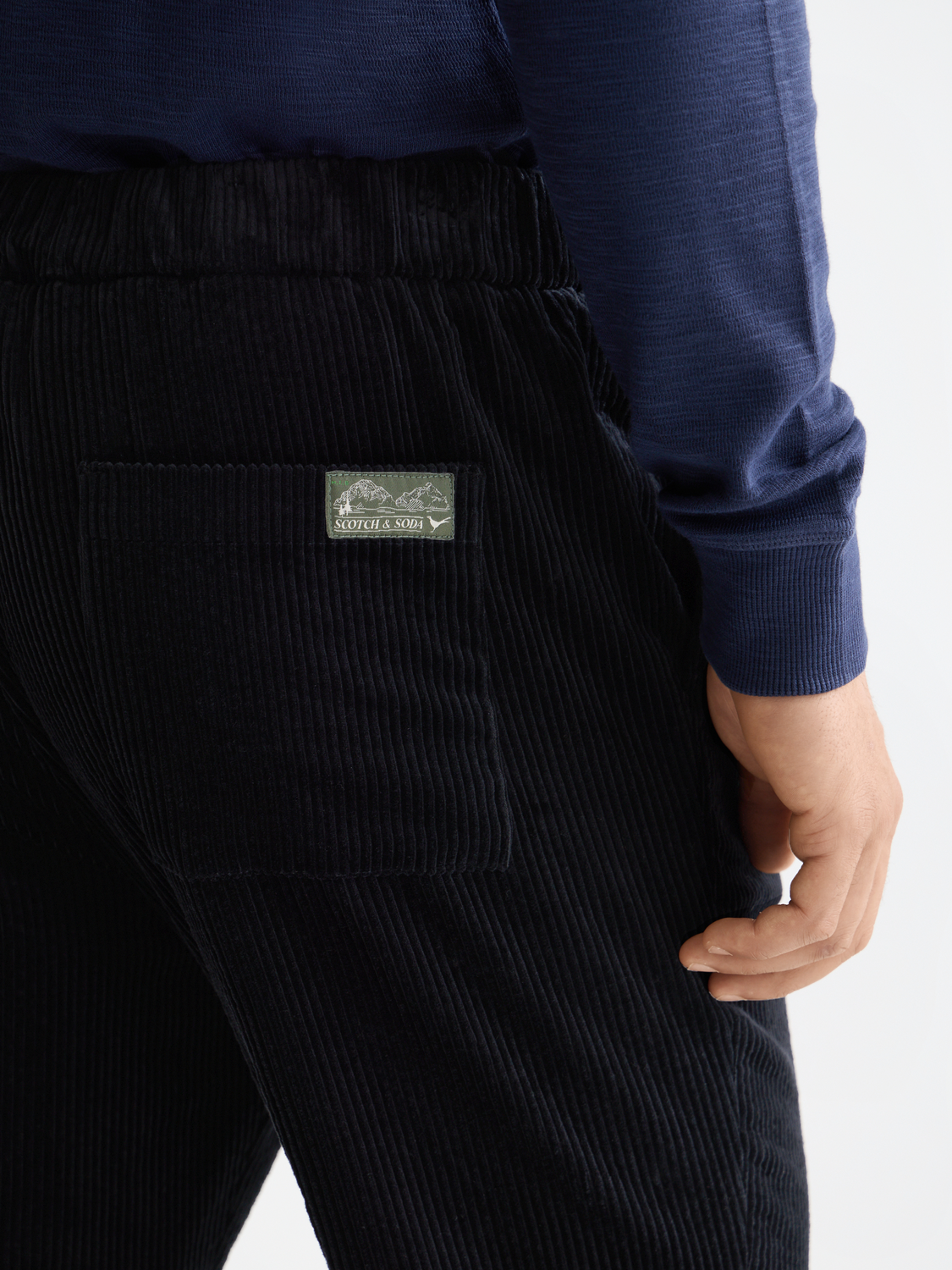 Fave Cotton corduroy loose tapered jogger