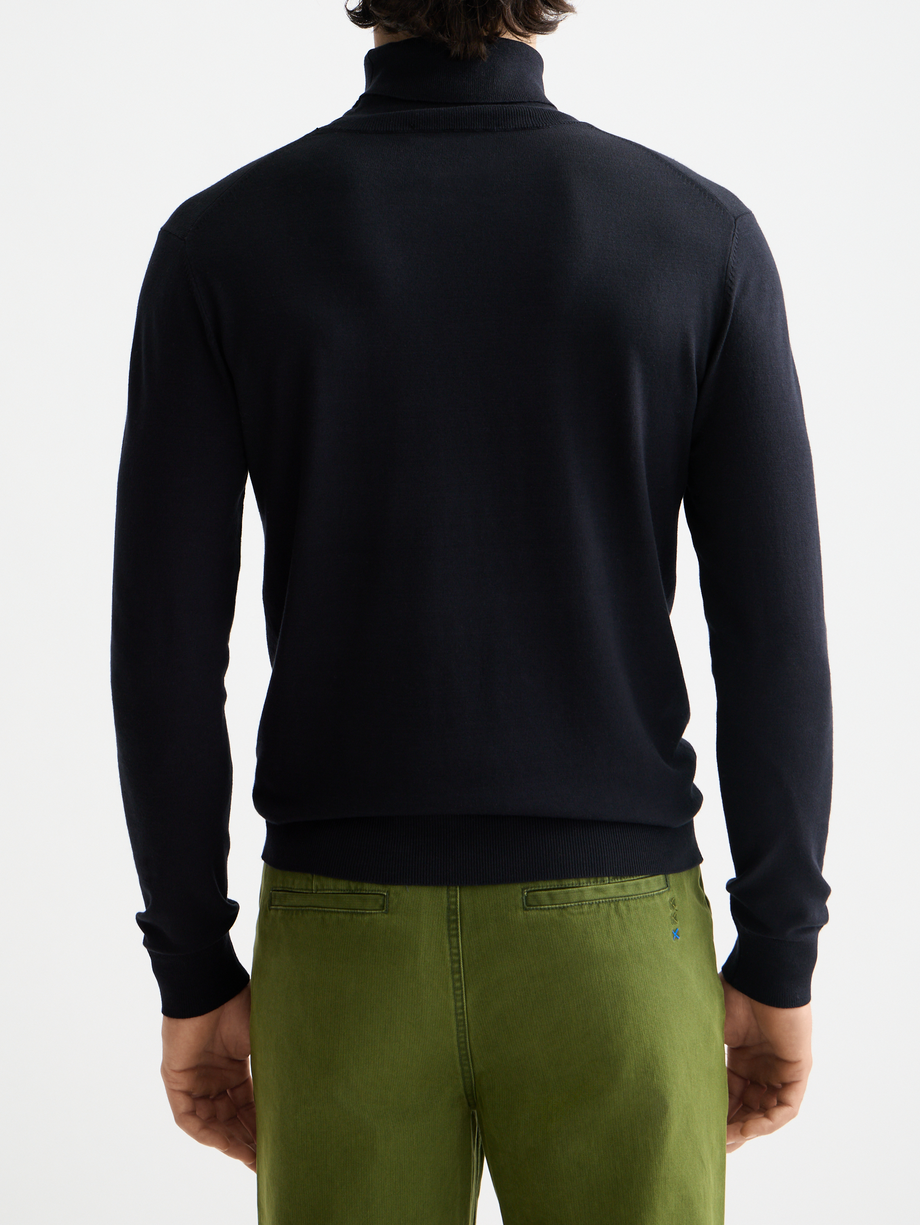 turtleneck sweater