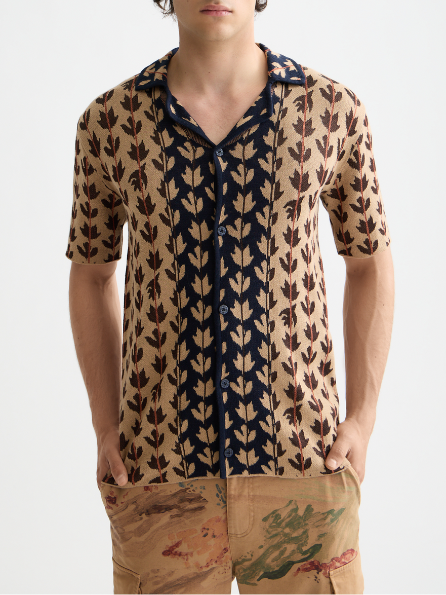 Knitted short sleeve shirt