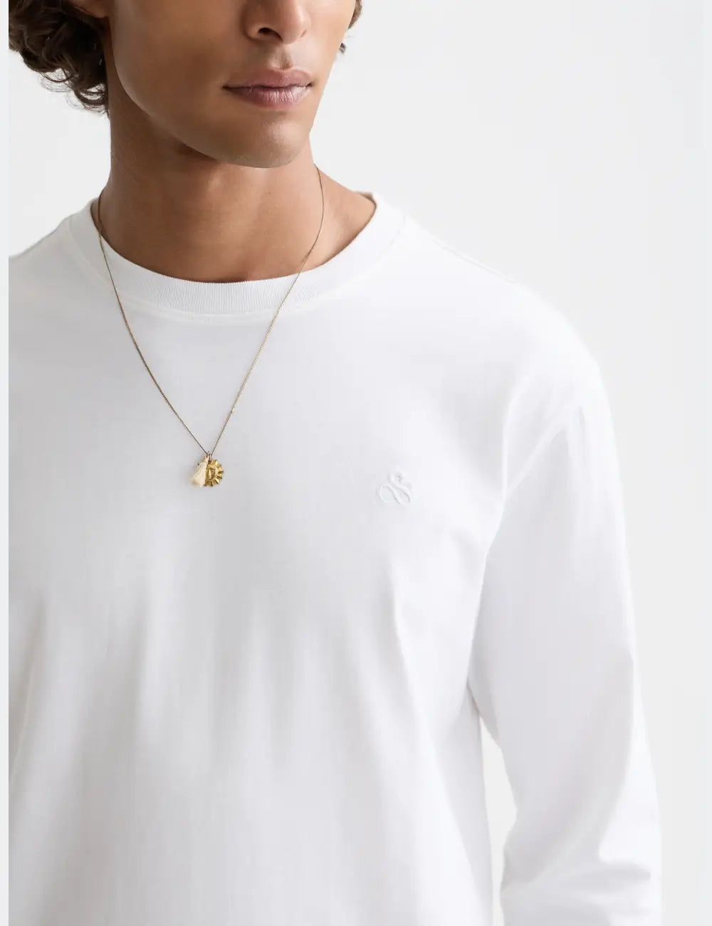 Chest Logo Regular-fit  Long-sleeved T-shirt detail shot of fabric and craftsmanship by Scotch & Soda