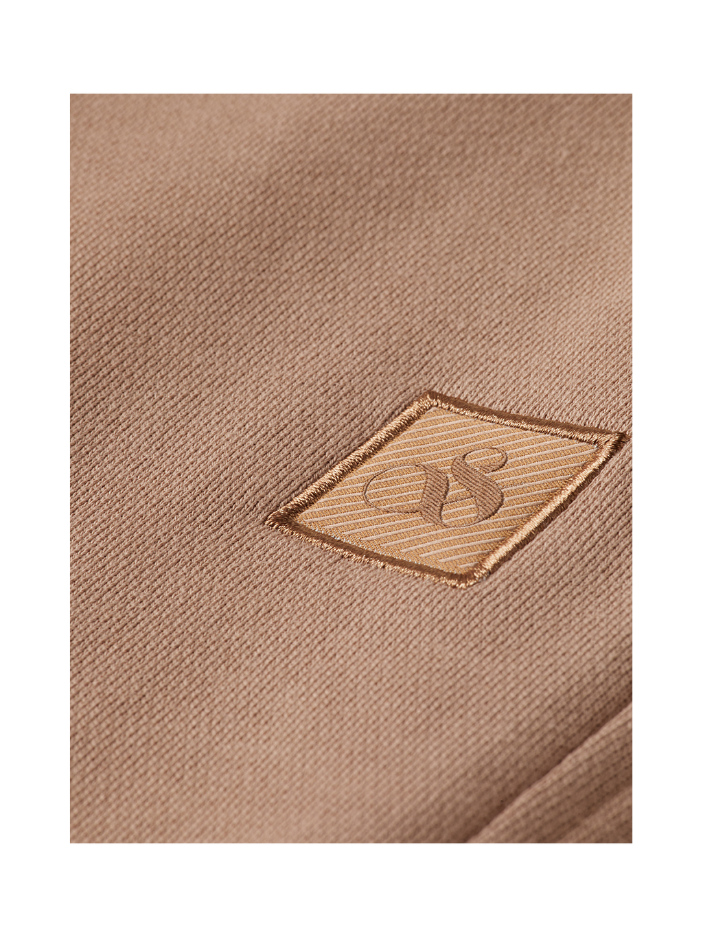 Seasonal Essentials logo badge regular sweatpants
