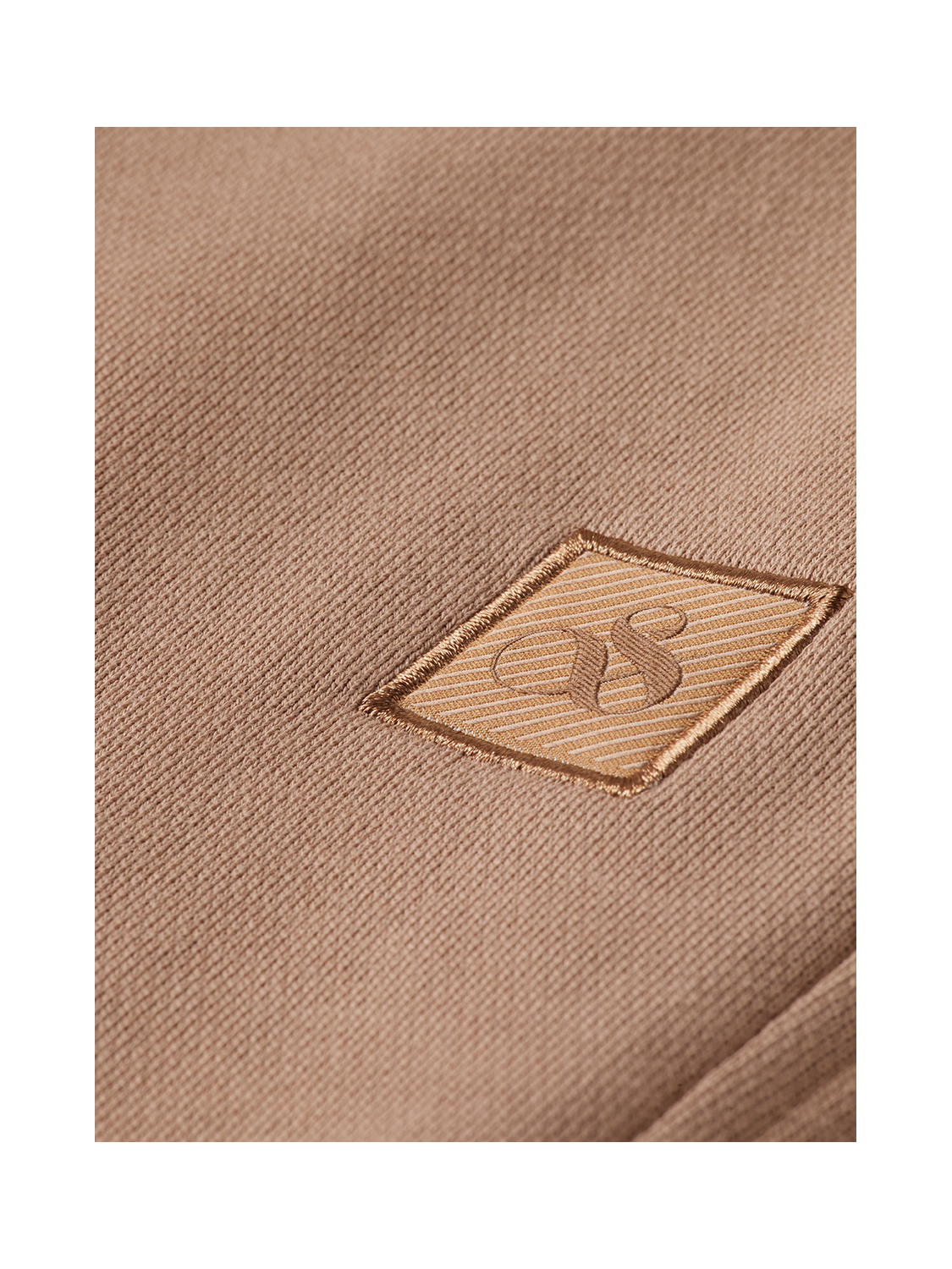 Seasonal Essentials logo badge regular sweatpants