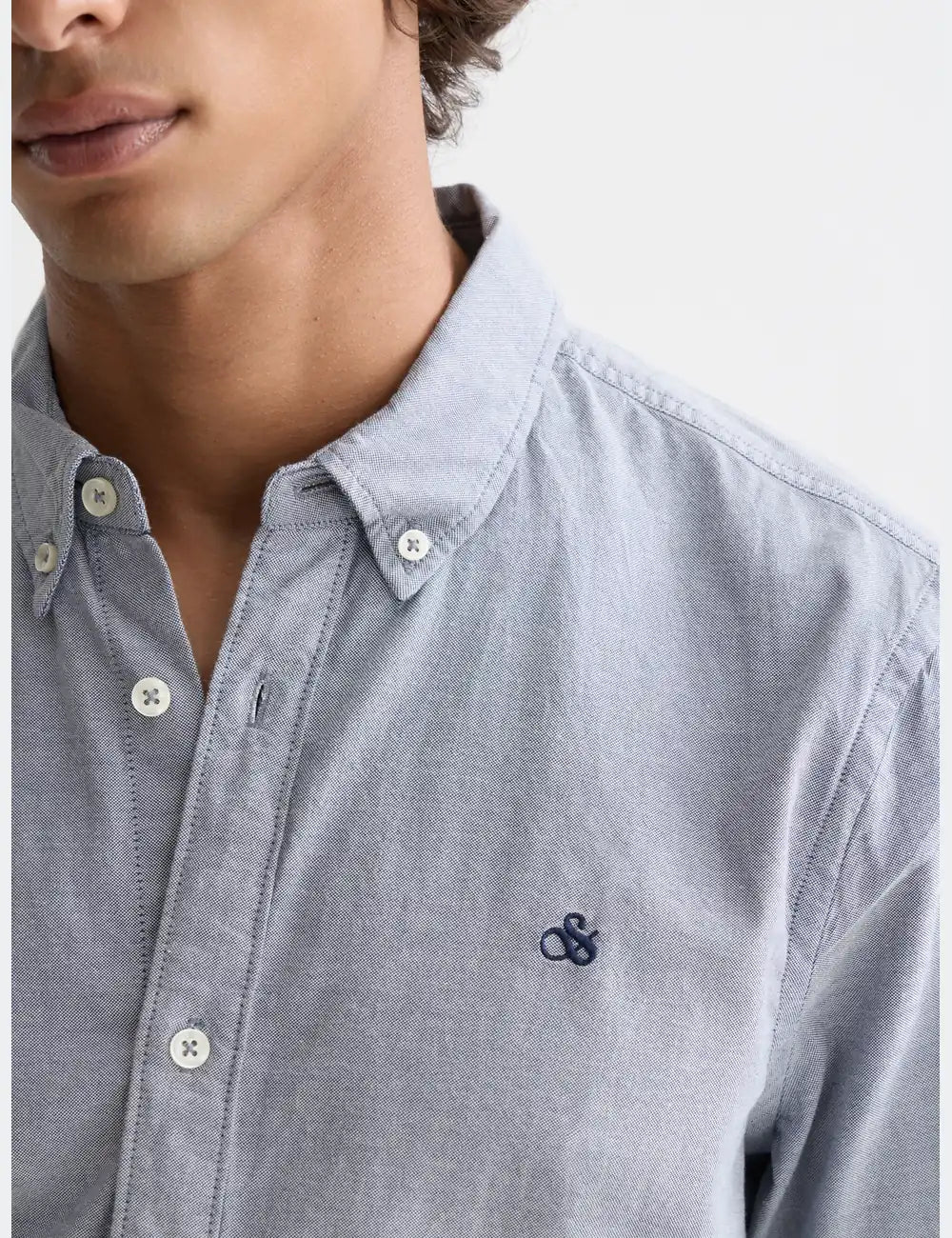 Seasonal Core Solid Oxford Regular-fit Shirt detail shot of fabric and craftsmanship by Scotch & Soda