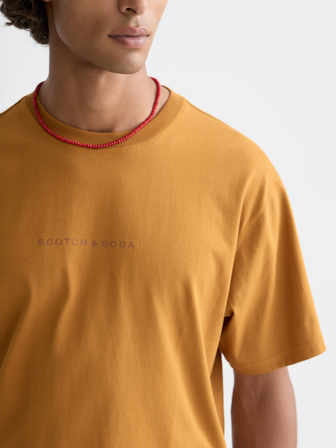 Seasonal Essentials artwork relaxed T-shirt