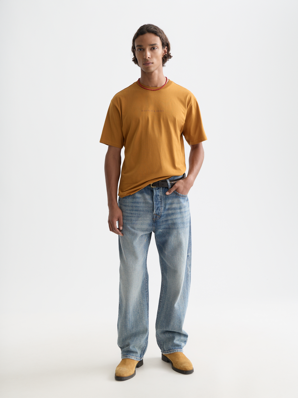 Seasonal Essentials artwork relaxed T-shirt