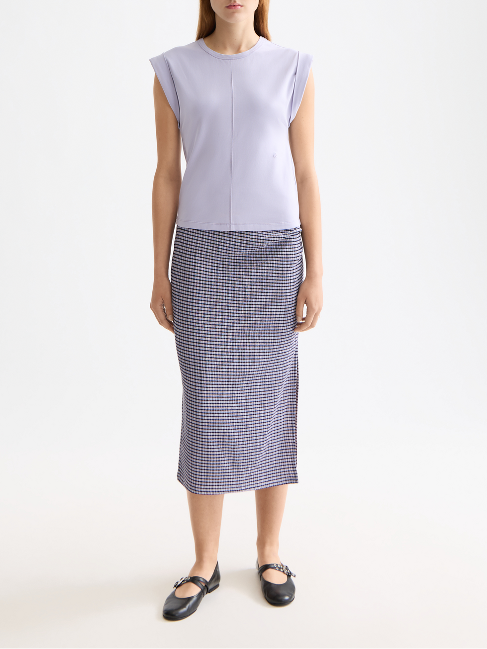 Fitted rolled-up sleeve T-shirt