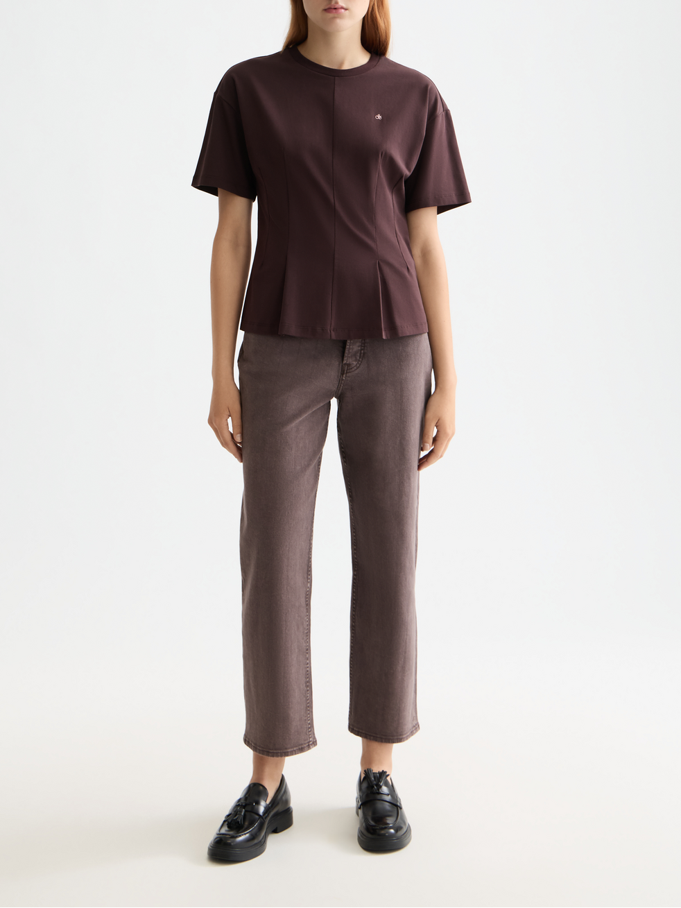 T-shirt with shaping