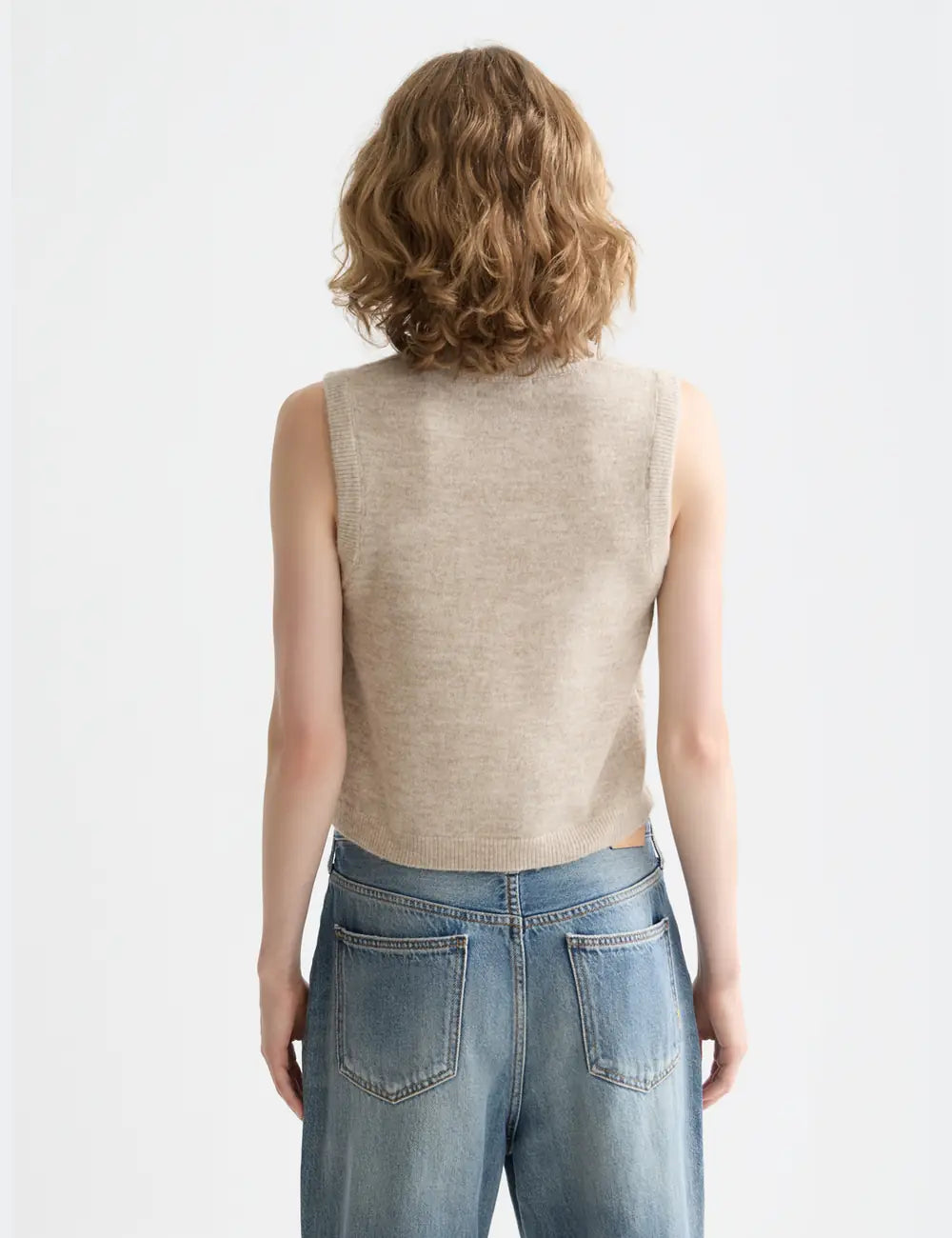 Embroidered Crew Neck Knitted Tank detail shot of fabric and craftsmanship by Scotch & Soda