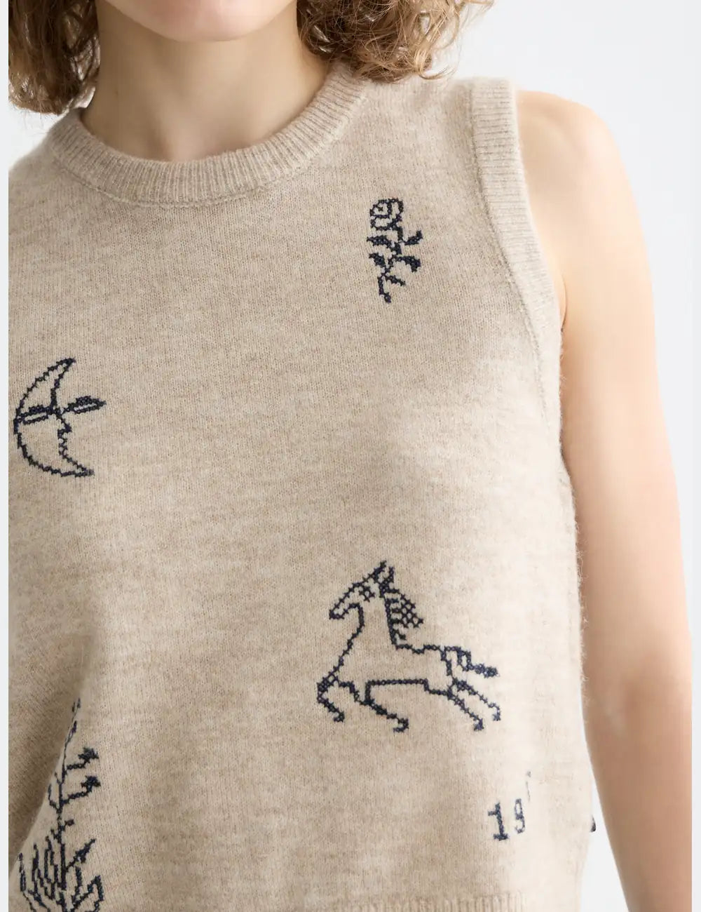 Embroidered Crew Neck Knitted Tank detail shot of fabric and craftsmanship by Scotch & Soda
