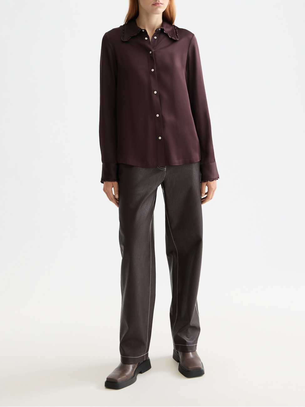 Ruffle collar shirt