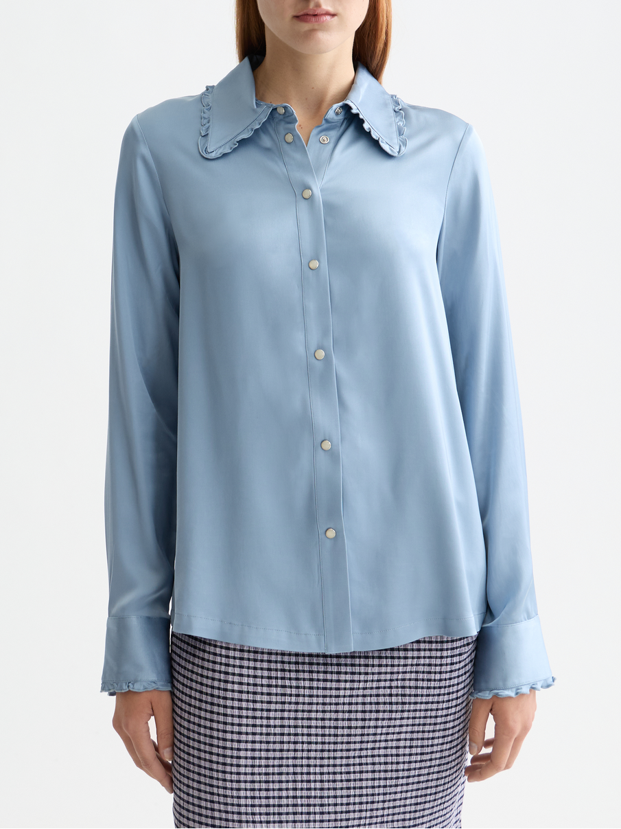 Ruffle collar shirt