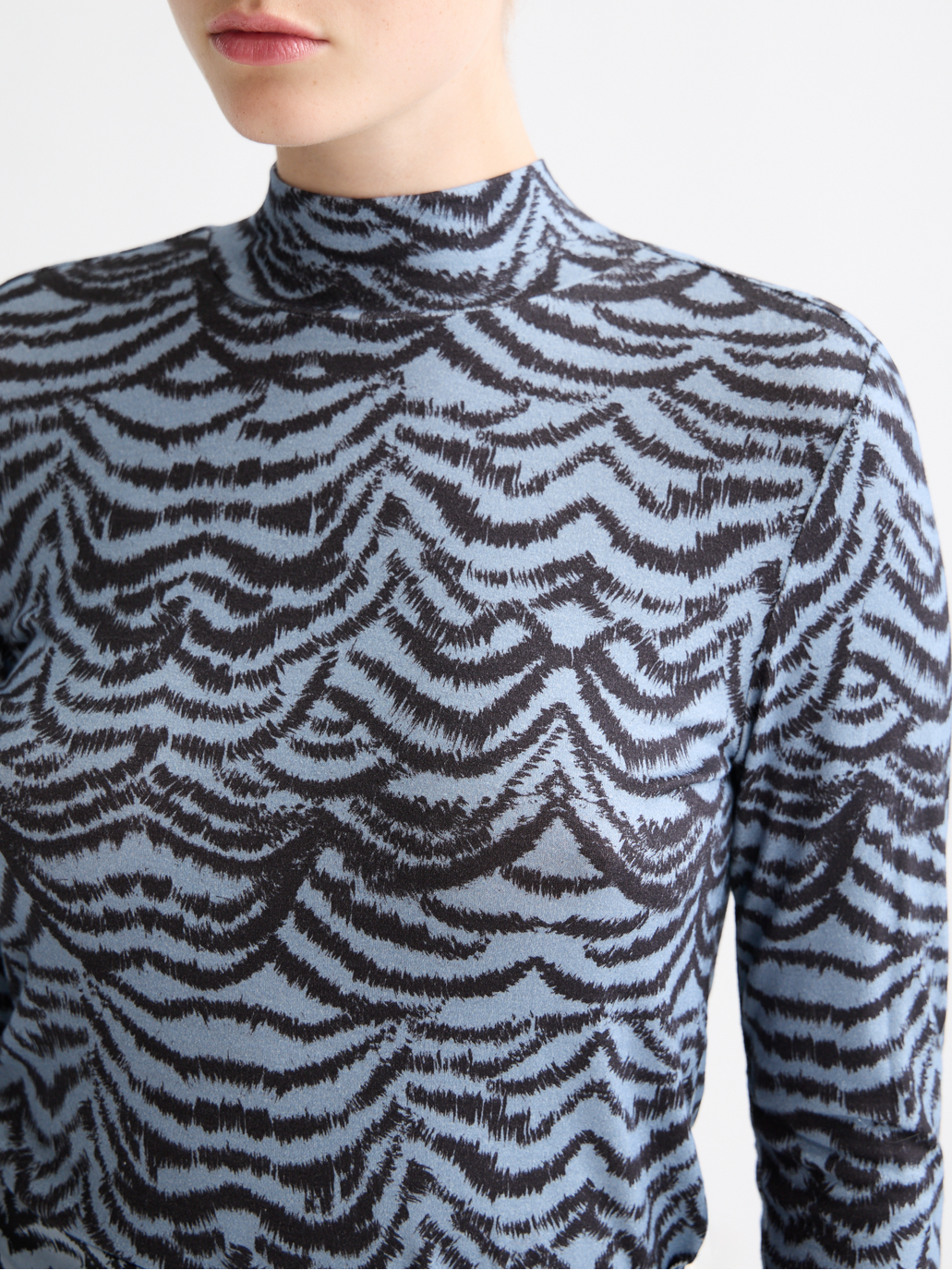 All over printed mock neck long sleeve T-shirt