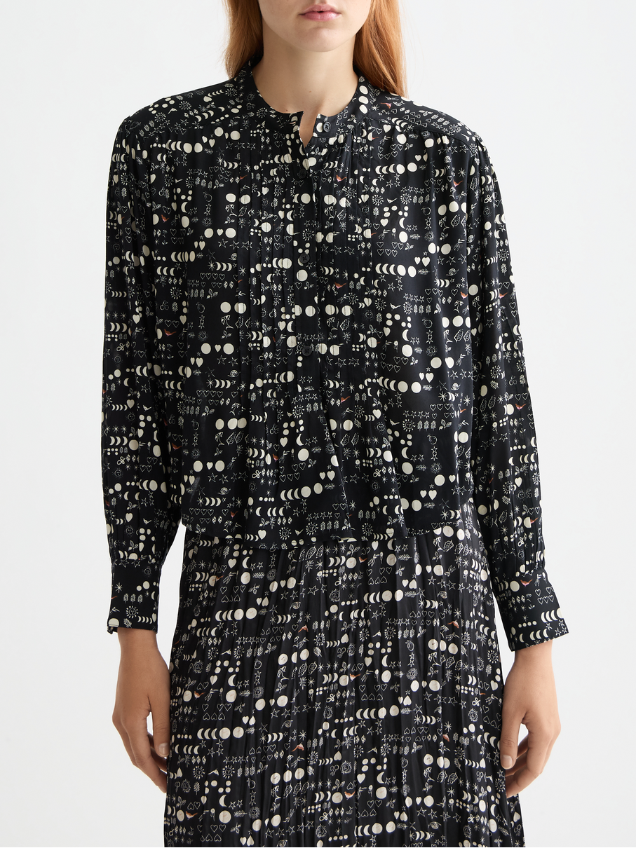 Printed pintuck shirt