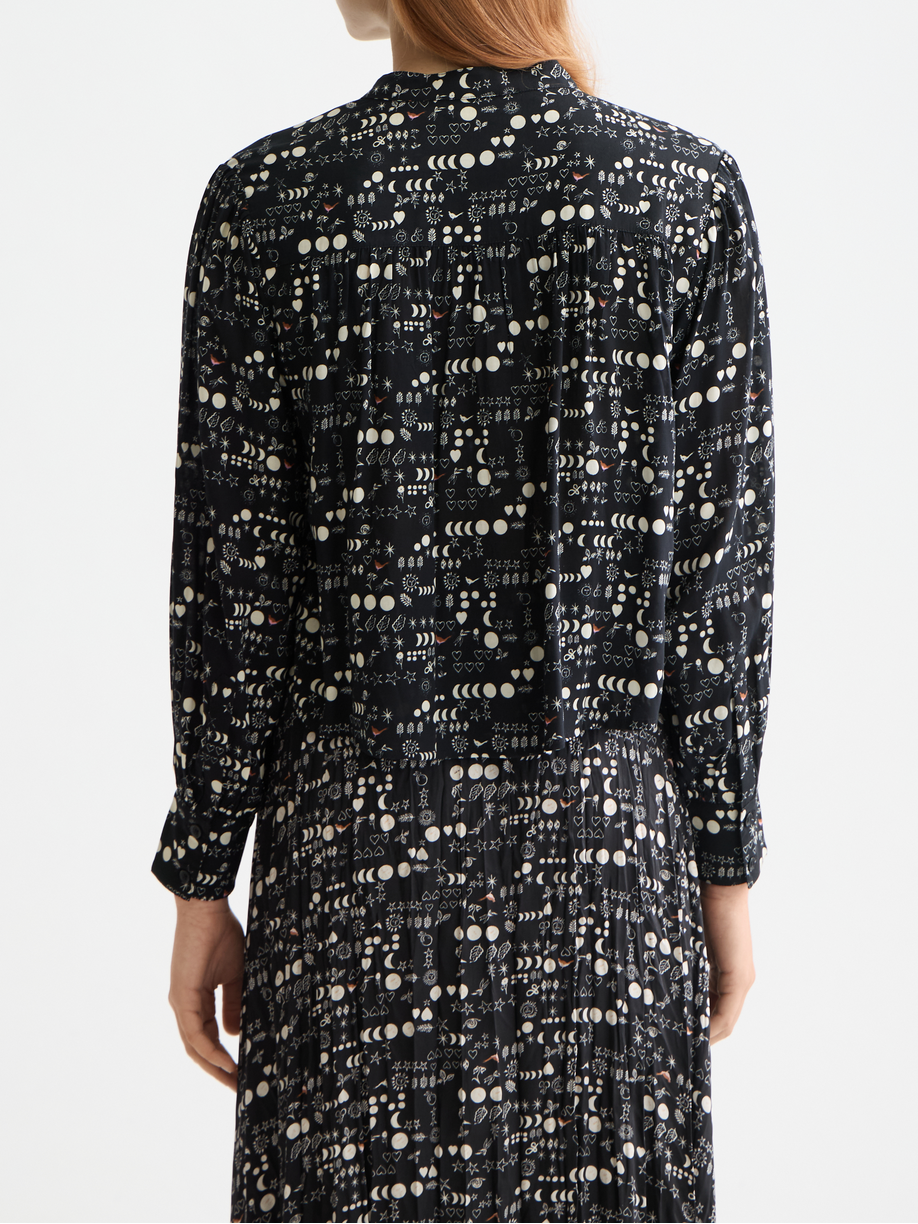Printed pintuck shirt