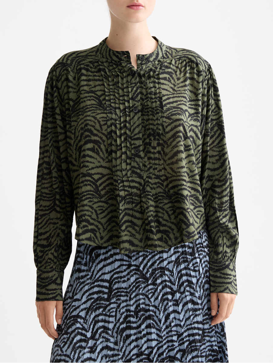 Printed pintuck shirt