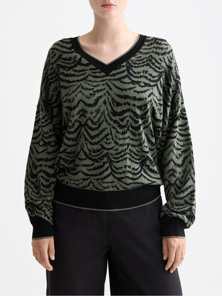 Jacquard V-neck pullover